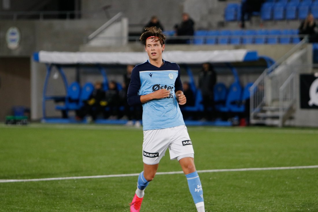 Elias Årsvoll i aksjon for juniorlaget (Foto: GB Nett)