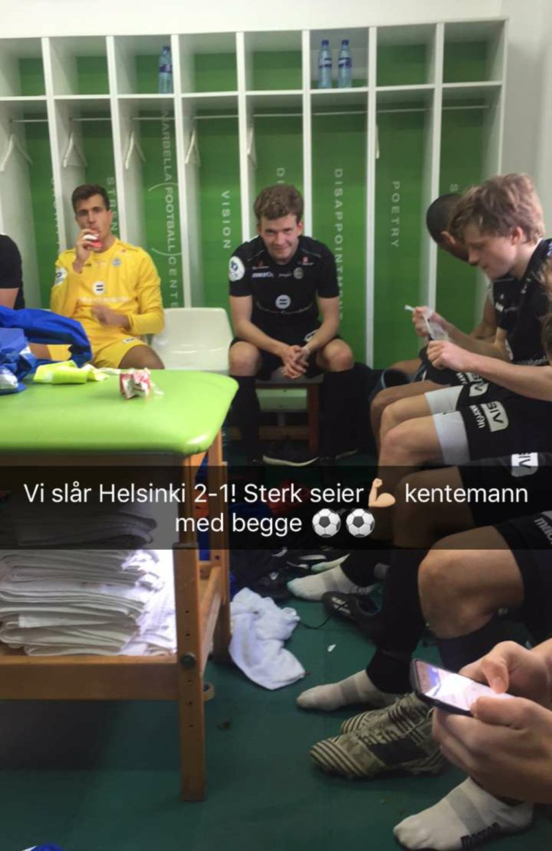 Korneiciks (til venstre) leverte en solid kamp for de lyseblå. Foto: Sandnes Ulfs Snapchat-konto.