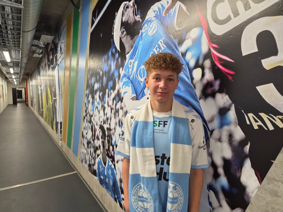 Våge i spillertunellen på Øster Hus Arena