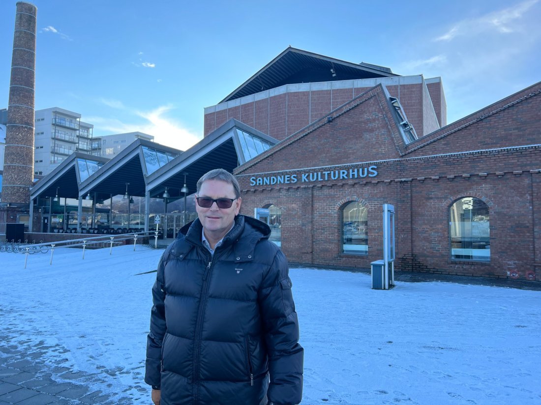 Svein Westlye - her en kald vinterdag foran kulturhuset i Sandnes. (Foto: Sandnesposten)