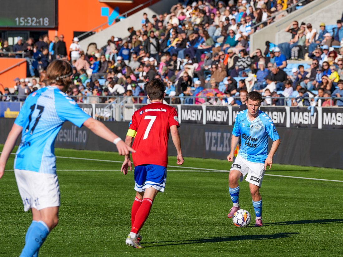 Sander Saugestad i aksjon i Kronekampen mot Vard Haugesund. (Foto: Nanco Hoogstad)