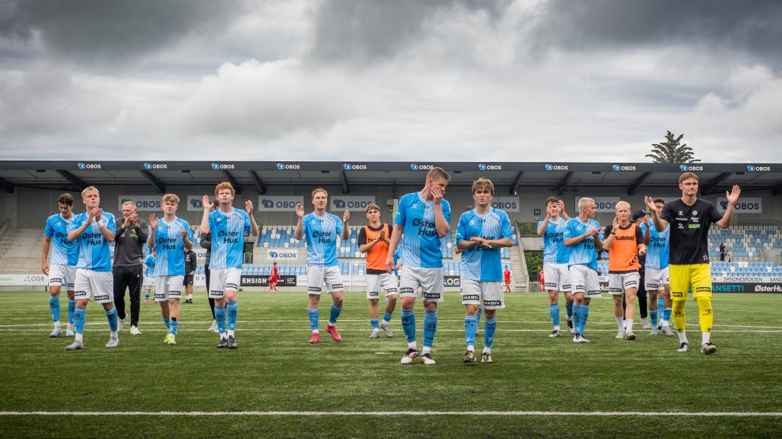 Bak skyene er himmelen alltid lyseblå. (Foto: Nanco Hoogstad)